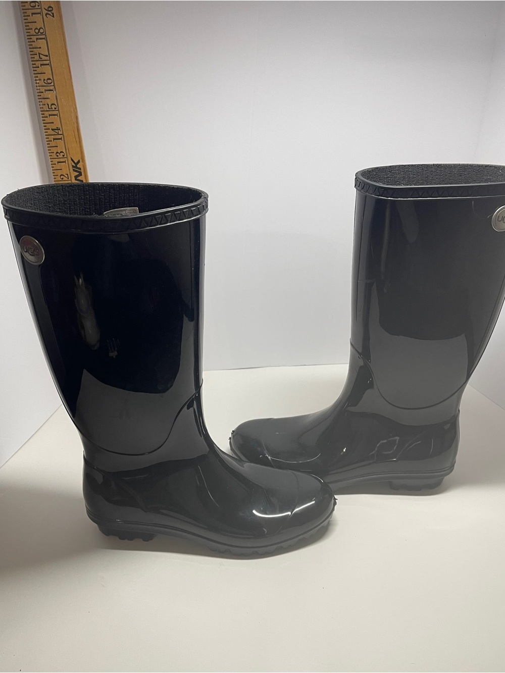 UGG Womens Shaye Pull On Knee High Rain Boots Black Patent Size 8 US